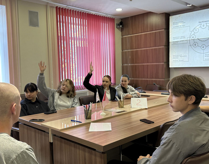 Научились принимать решения в кризисных ситуациях: в Центре «Мой бизнес» прошла экстремальная бизнес-игра